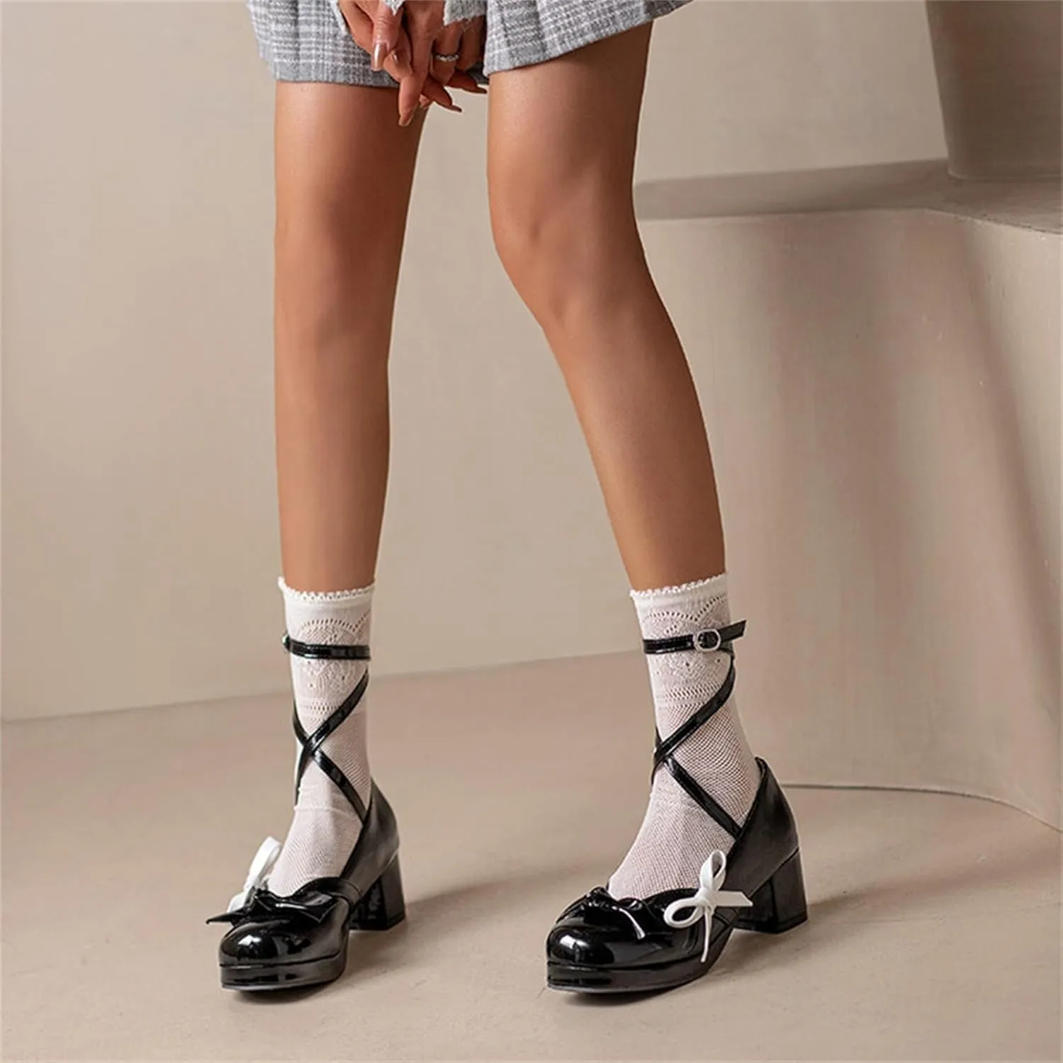 Women's Fashionable Bright Leather Lolita Bow Decorated Casual Thick Heel Sandals Women Party Sandals Flat Thong Sandals